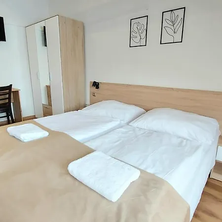 Pensjonat Podlavice *