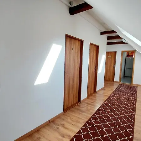 Podlavice Πανσιόν